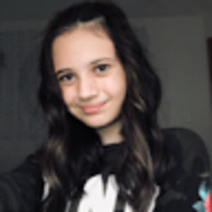 Meet your Posher, Claudia